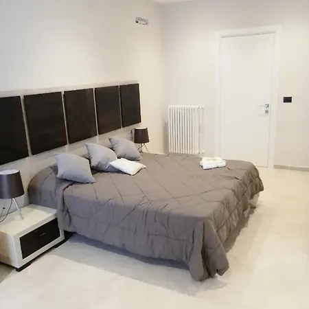 Home33 *