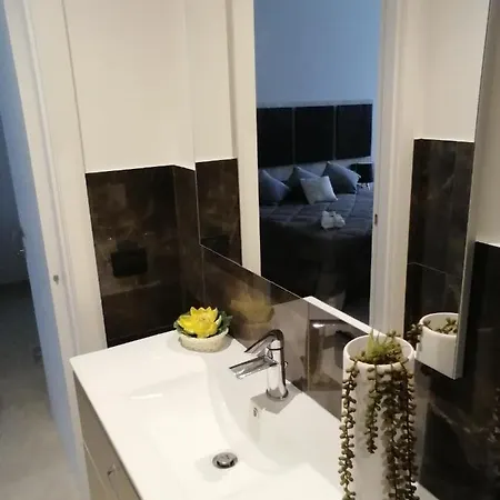 Home33 Vendégház *